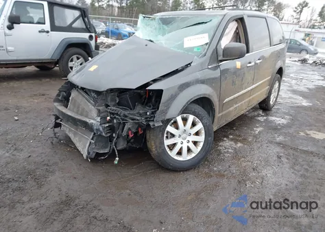 2016 Chrysler Town & Country Touring from USA, damaged, VIN 2C4RC1BG5GR112291